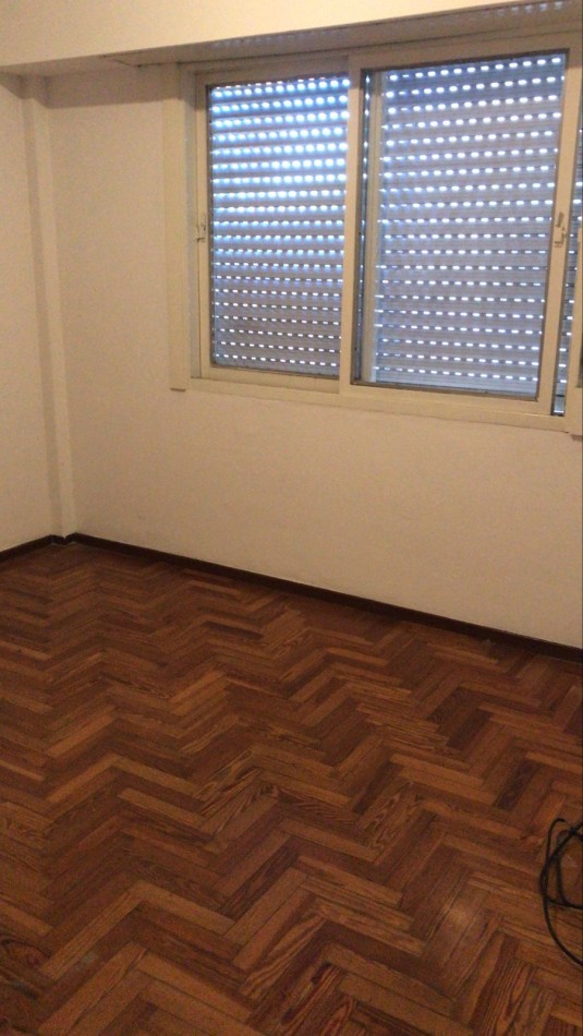 Departamento 2 ambientes con patio