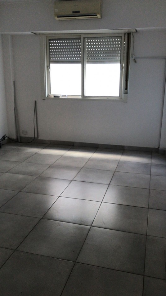 Departamento 2 ambientes con patio