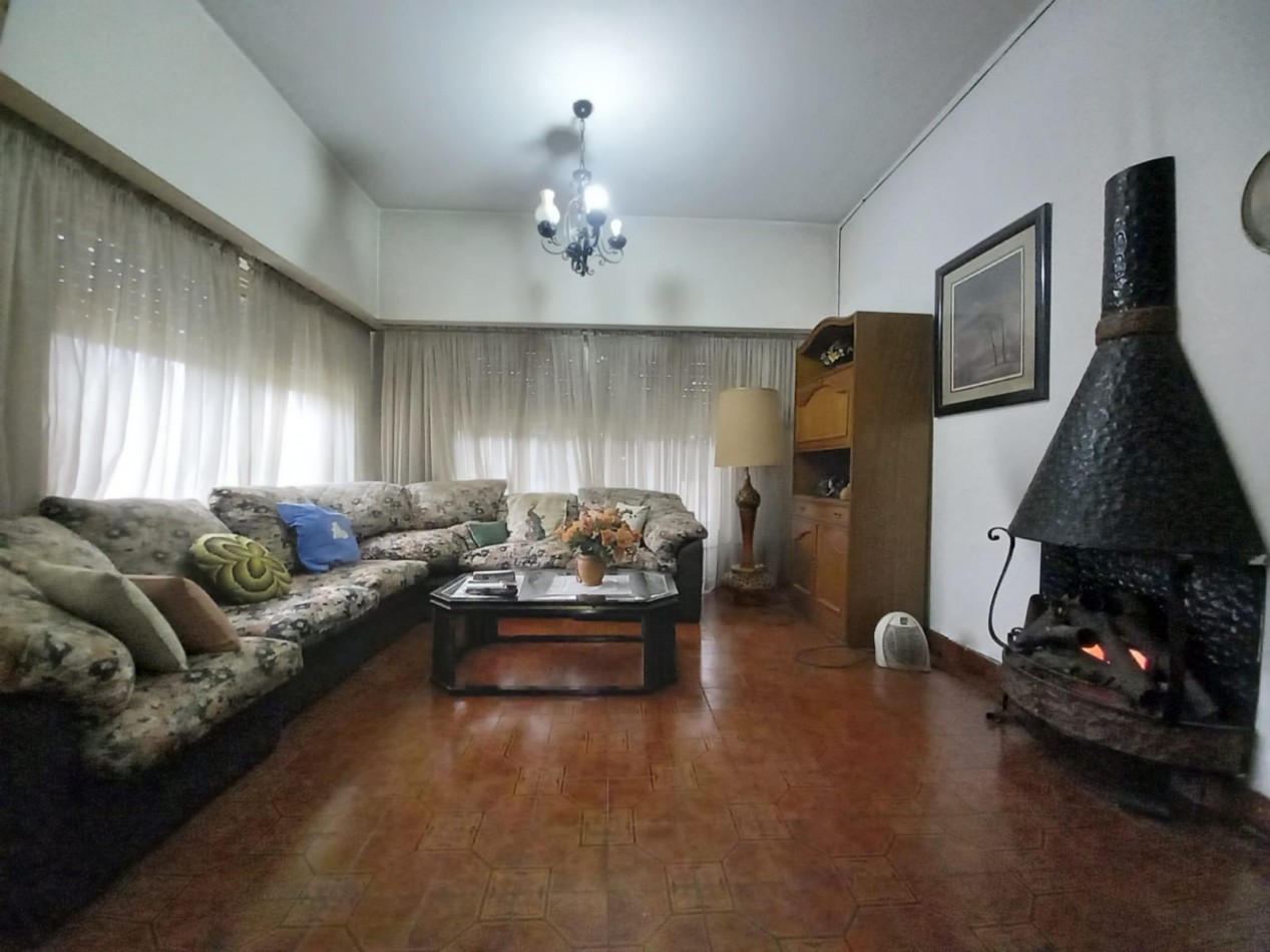 Chalet 6 ambientes ! Excelente unica
