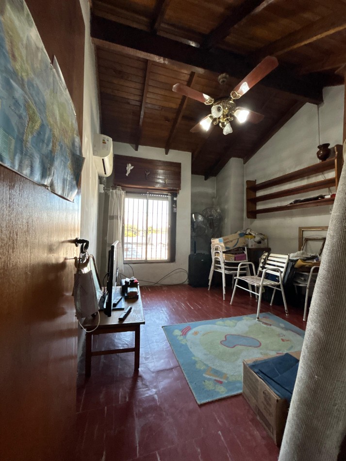 Casa 4 ambientes ! Acepta Permutas