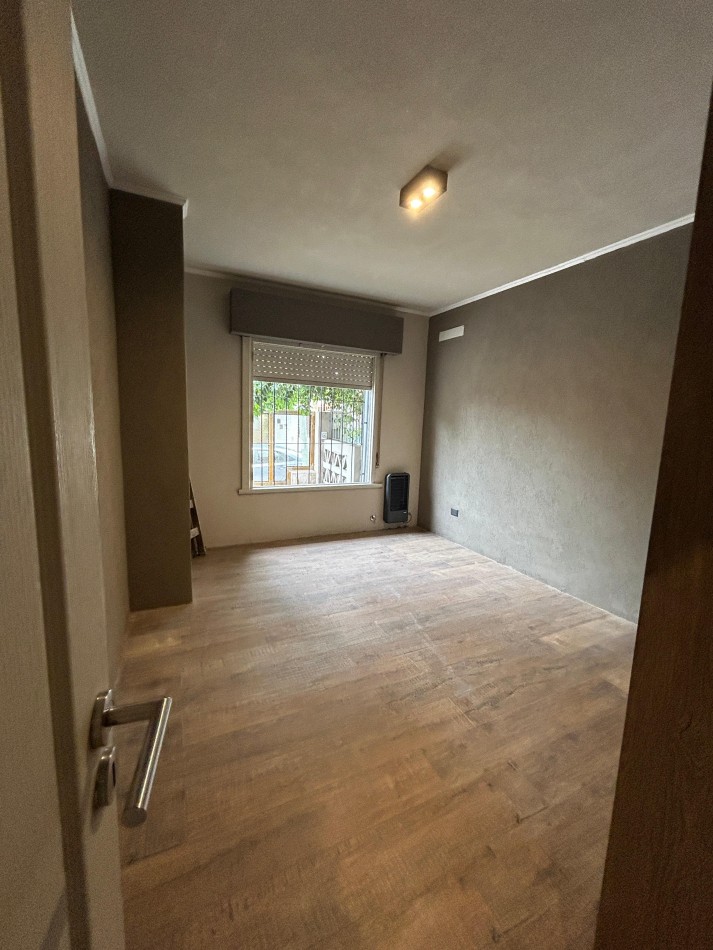 Casa 4 ambientes ! A nuevo ! Apta credito 