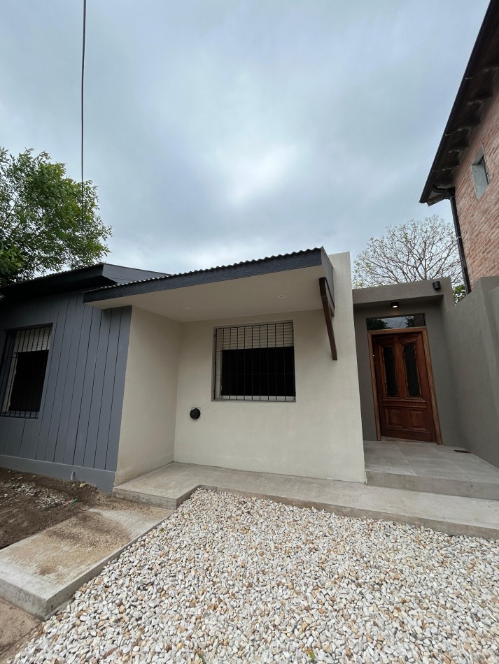 Casa 4 ambientes ! A nuevo ! Apta credito 