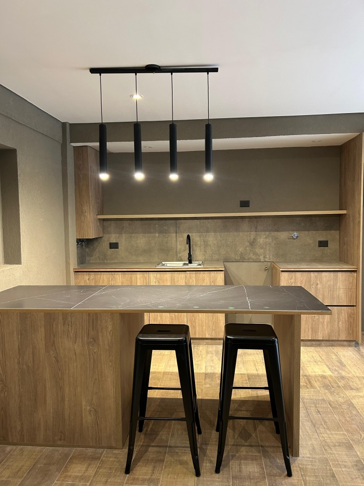 Casa 4 ambientes ! A nuevo ! Apta credito 