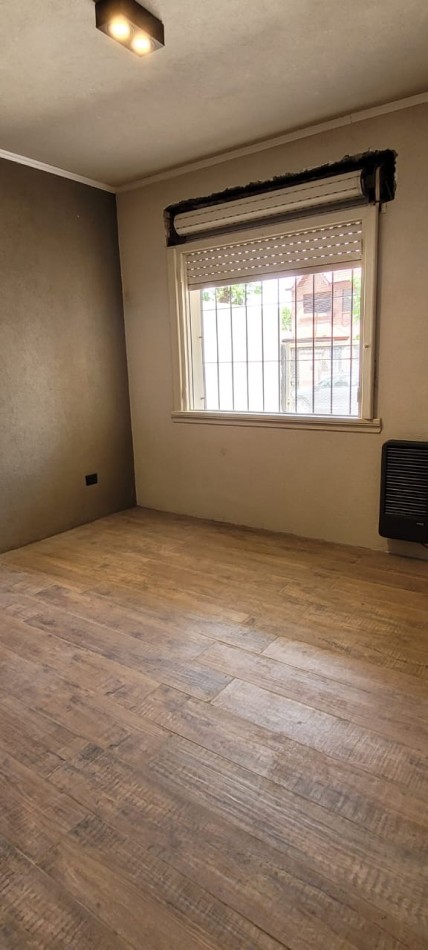 Casa 4 ambientes ! A nuevo ! Apta credito 