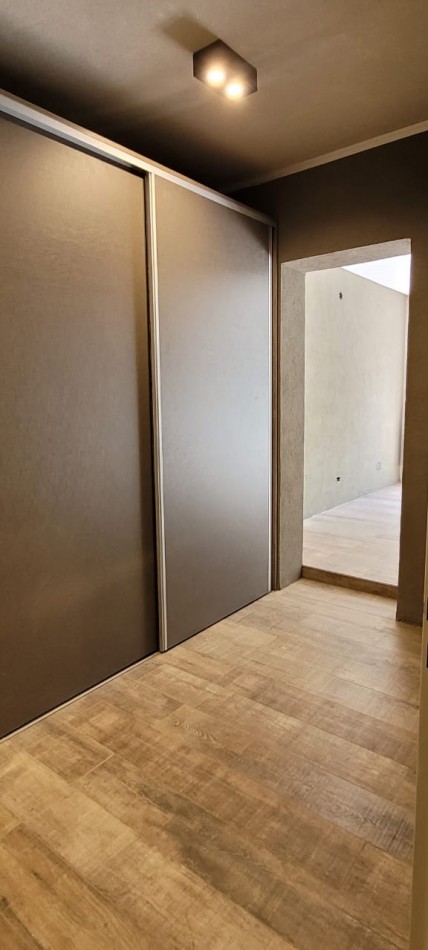 Casa 4 ambientes ! A nuevo ! Apta credito 