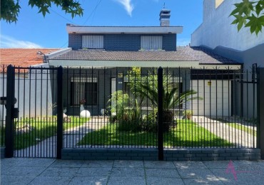 Besares 584 ‼ Chalet 5 ambientes... acepta Permutas 